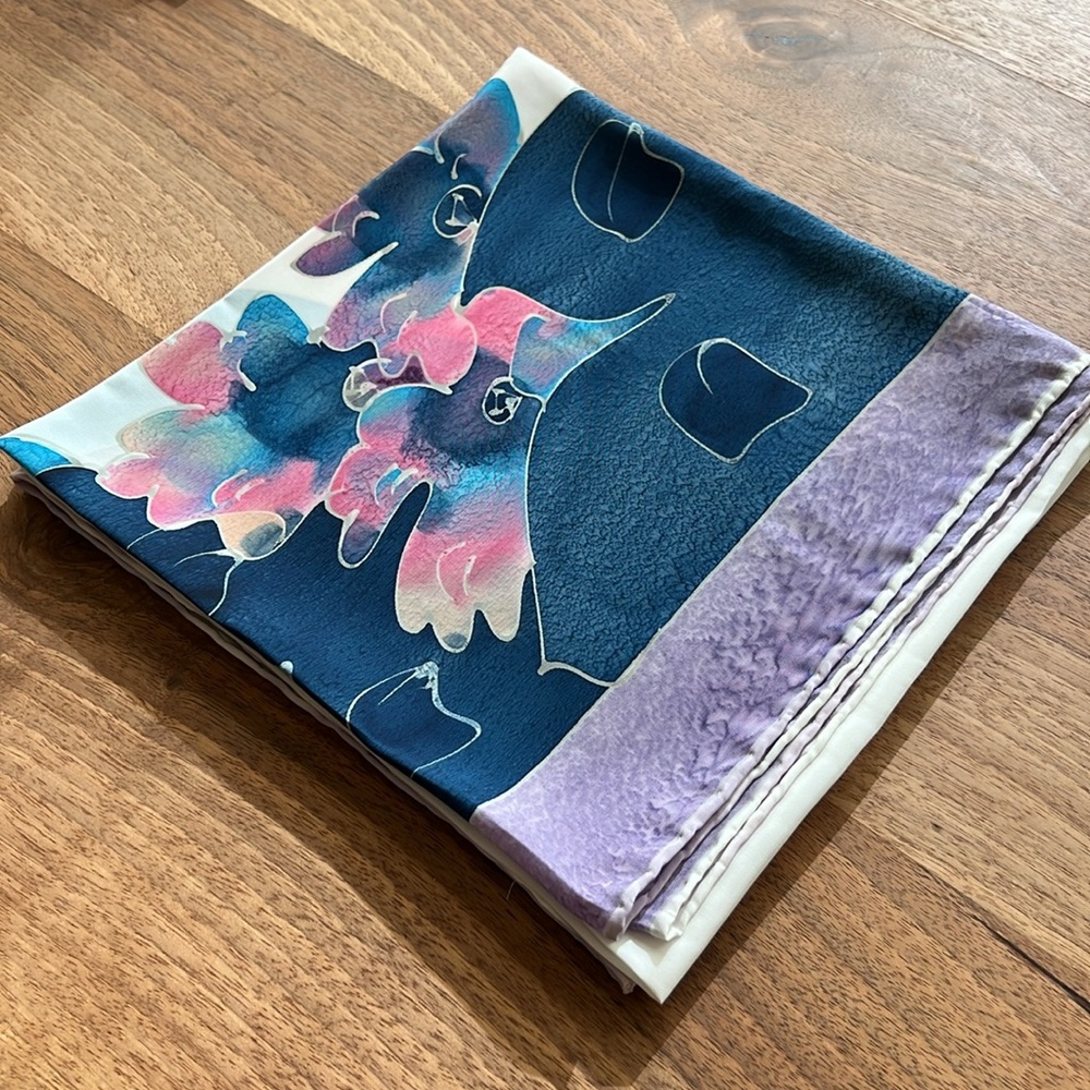 Women’s Vintage Scarf in blue and purple - Picture 5 of 13